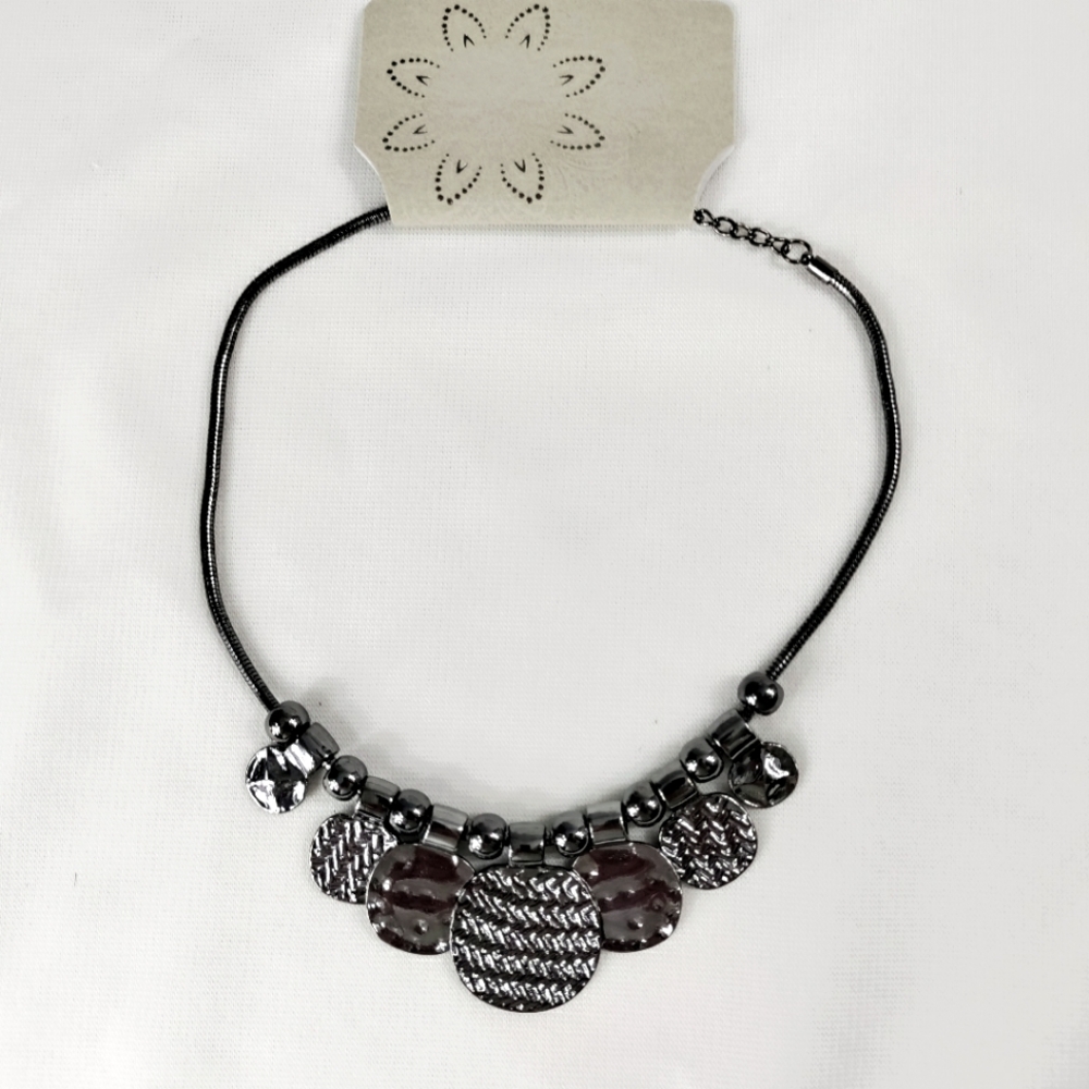 Erica Lyons Black Gunmetal Statement Necklace Snake Chain Textured Disc 19"